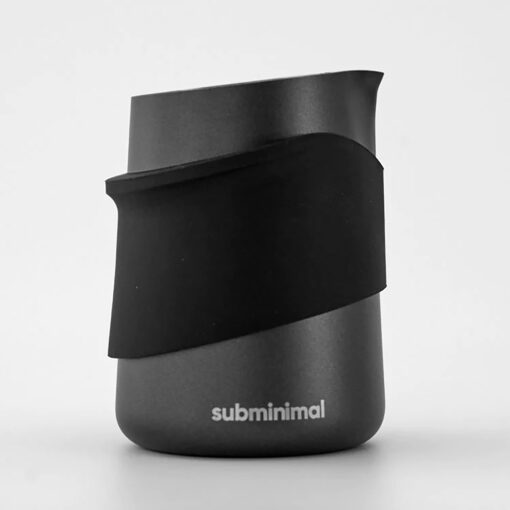 subminimal handleless jug black